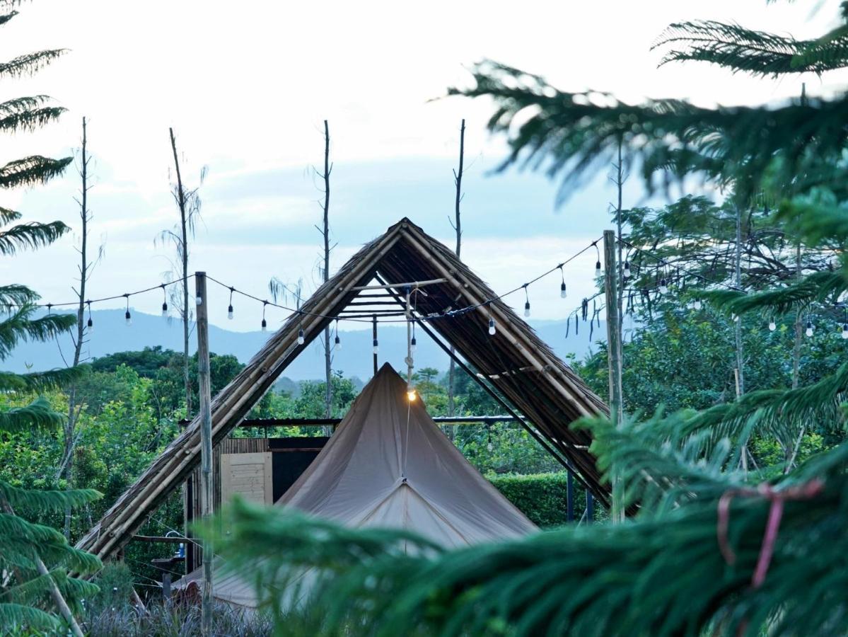 Yellowstone Camps Resort Khao Yai Pak Chong Exteriör bild