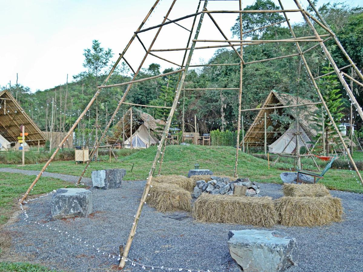 Yellowstone Camps Resort Khao Yai Pak Chong Exteriör bild