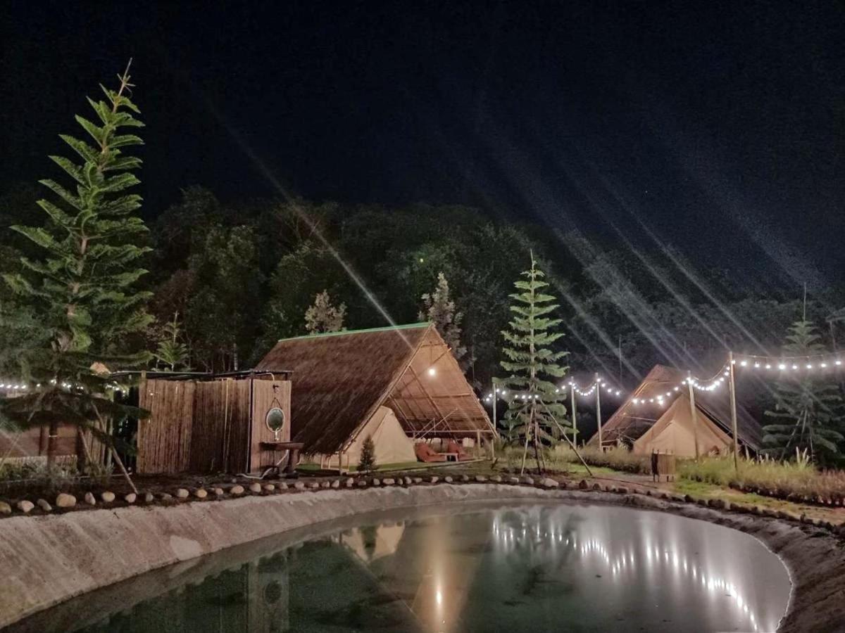 Yellowstone Camps Resort Khao Yai Pak Chong Exteriör bild