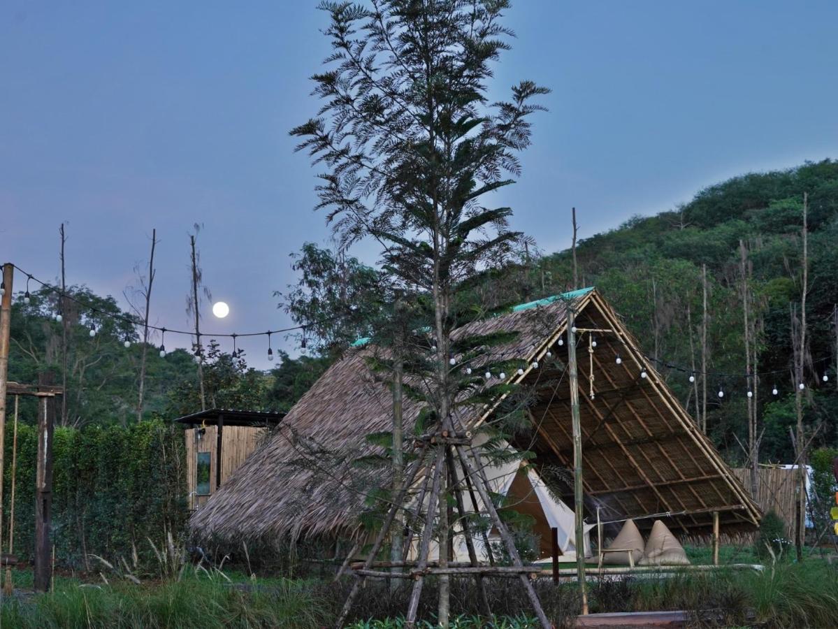 Yellowstone Camps Resort Khao Yai Pak Chong Exteriör bild